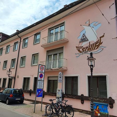 Hotel Schiff Ращат Екстериор снимка