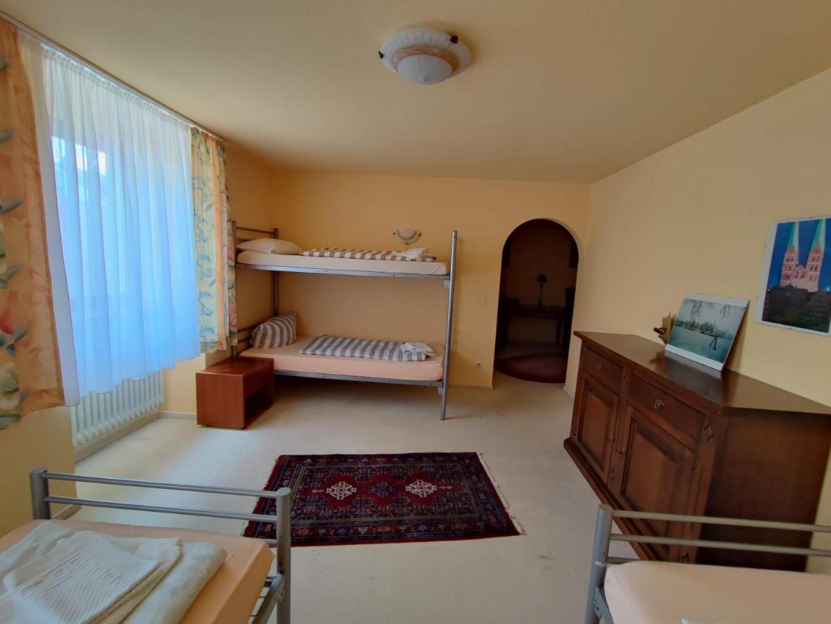 Hotel Schiff Ращат Екстериор снимка