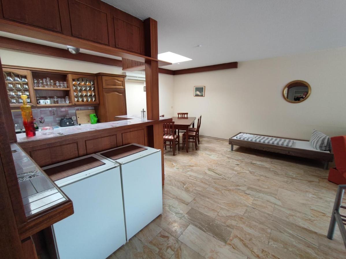 Hotel Schiff Ращат Екстериор снимка