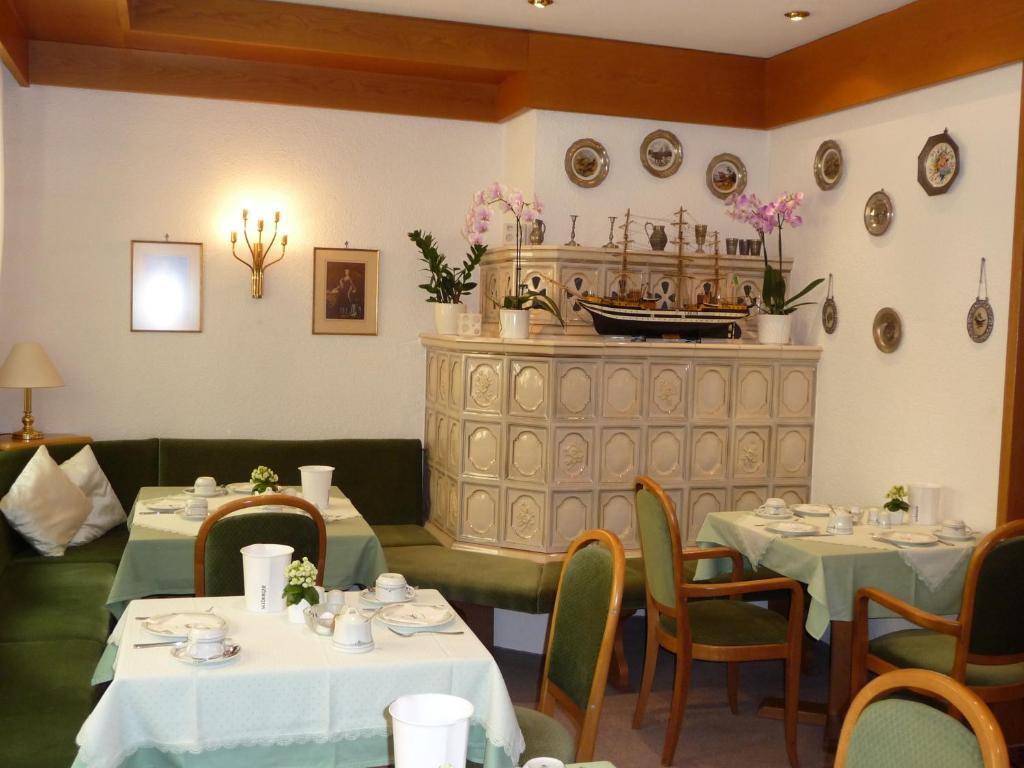 Hotel Schiff Ращат Екстериор снимка