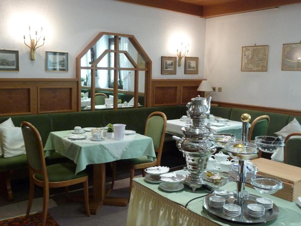 Hotel Schiff Ращат Екстериор снимка