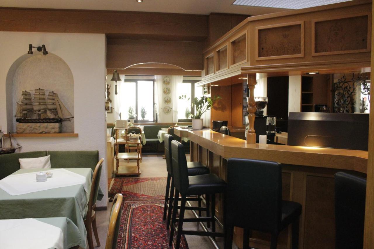 Hotel Schiff Ращат Екстериор снимка