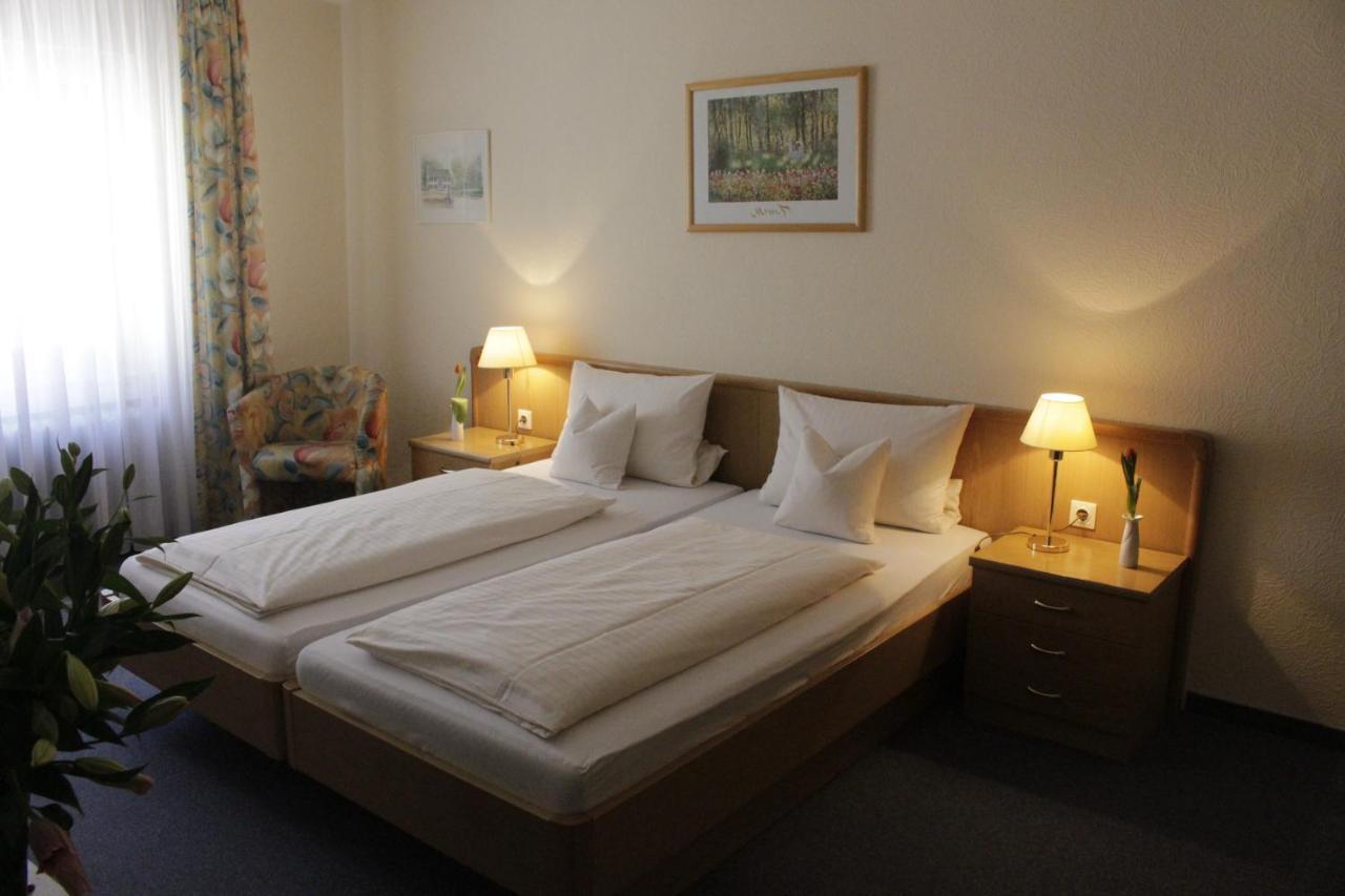 Hotel Schiff Ращат Екстериор снимка