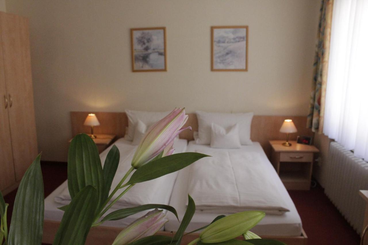 Hotel Schiff Ращат Екстериор снимка